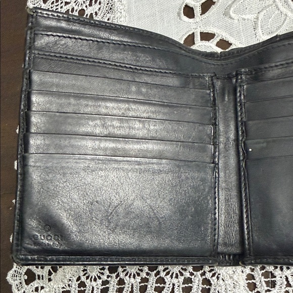 Gucci men Black and Gray Wallet with Red and Green Stripe - Picture 5 of 16